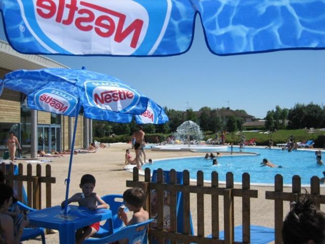 Onlycamp Camping Le Champ D'Ete Otel Reyssouze Dış mekan fotoğraf